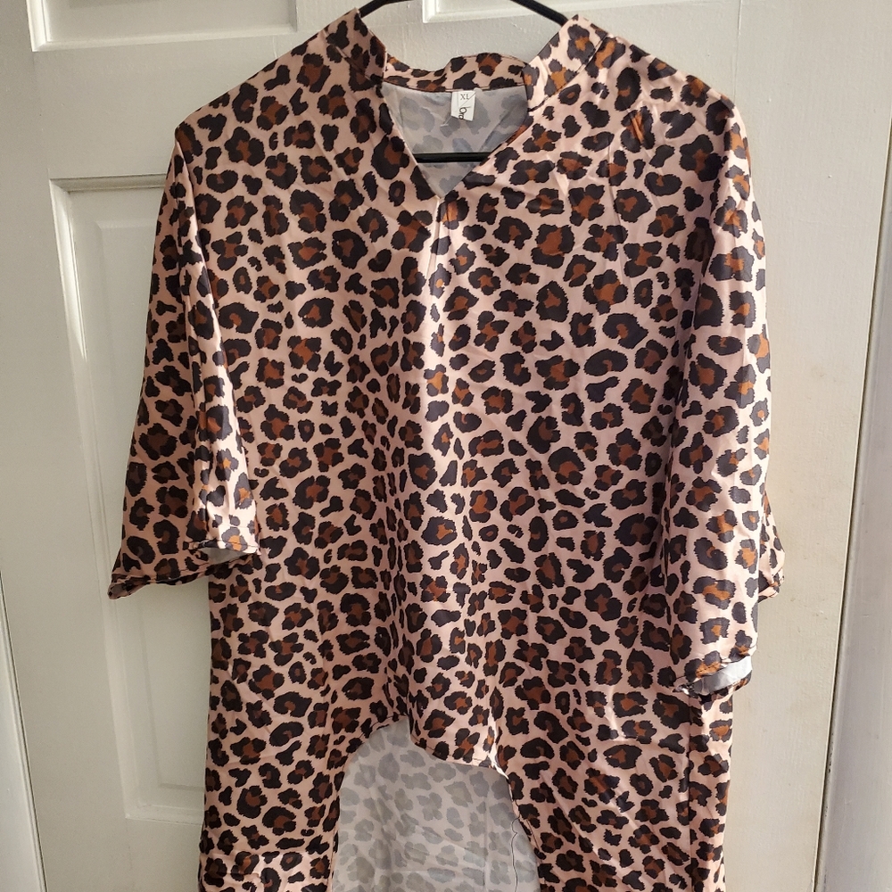 Cheetah print tunic top